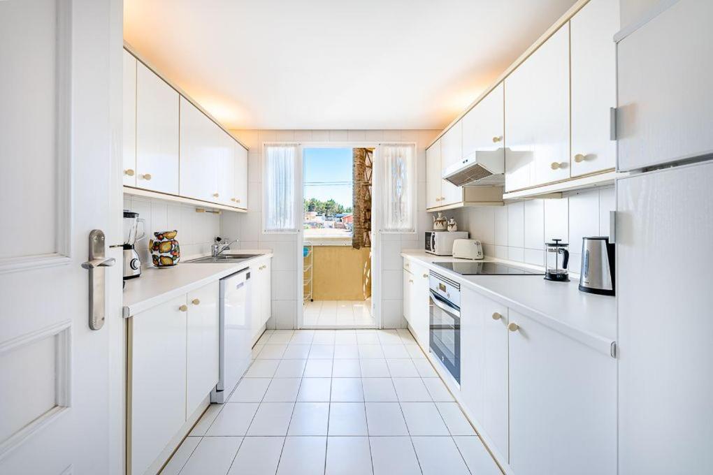 Puerto De Benalmadena Apartamento Vacacional Con Vistas Al Mar Y Yates Tres Habitaciones 2 Banos Zewnętrze zdjęcie