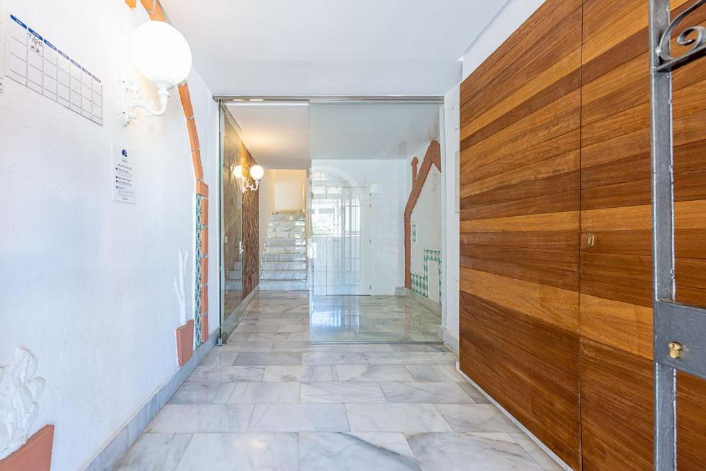 Puerto De Benalmadena Apartamento Vacacional Con Vistas Al Mar Y Yates Tres Habitaciones 2 Banos Zewnętrze zdjęcie