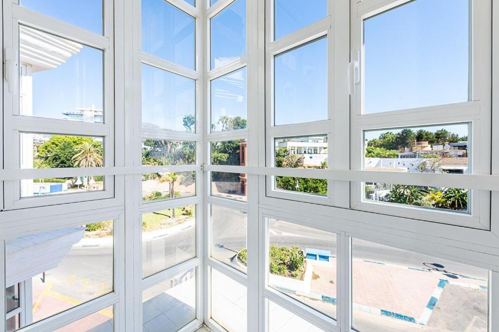 Puerto De Benalmadena Apartamento Vacacional Con Vistas Al Mar Y Yates Tres Habitaciones 2 Banos Zewnętrze zdjęcie